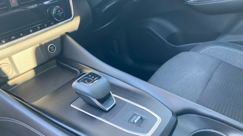 Nissan Qashqai 1.3 DiG-T MH 158 N-Connecta 5dr Xtronic Petrol Hatchback